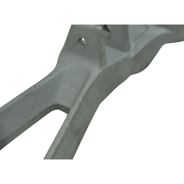 Suporte Pedaleira Traseira Dir Avaria Honda Cb 500 F 14-15 Prateado