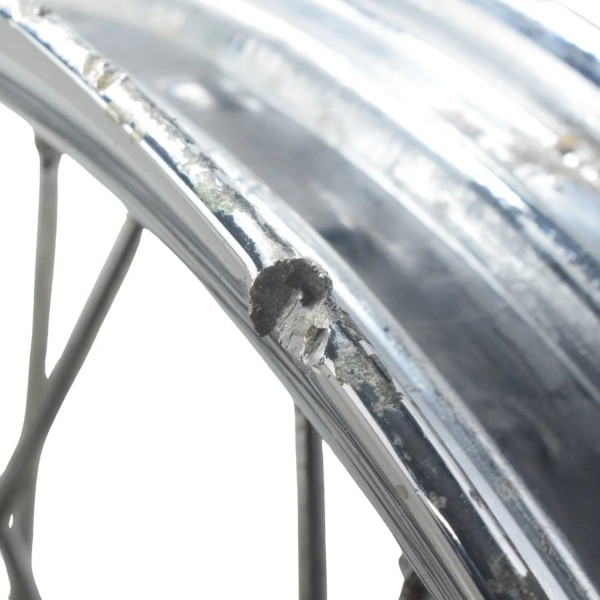 Roda Dianteira C/detalhes Harley Dyna Super Glide 08-11 Orig Prateado