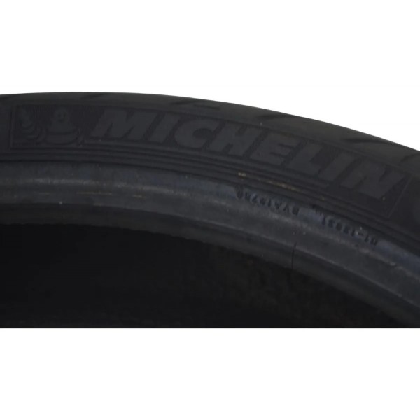 Pneu Michelin Pilot Street Radial 110/70 R 17 M/c 54 H